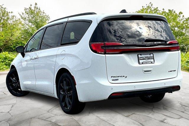 used 2025 Chrysler Pacifica car, priced at $38,082