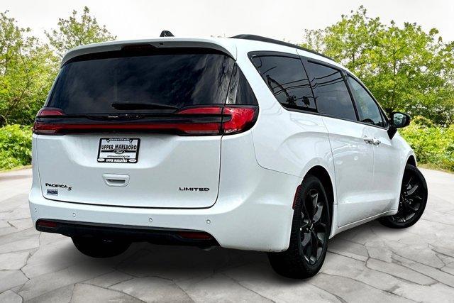 used 2025 Chrysler Pacifica car, priced at $38,082