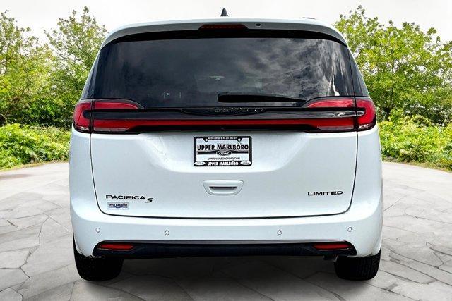 used 2025 Chrysler Pacifica car, priced at $38,082