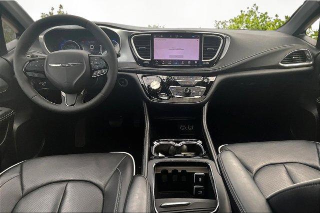 used 2025 Chrysler Pacifica car, priced at $38,082