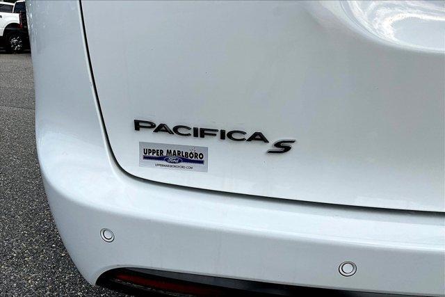 used 2025 Chrysler Pacifica car, priced at $38,082