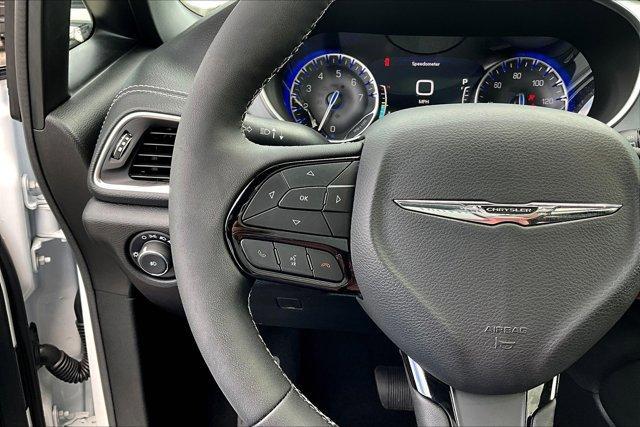 used 2025 Chrysler Pacifica car, priced at $38,082