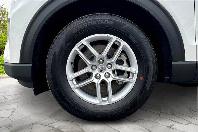 new 2025 Ford Explorer car, priced at $44,245