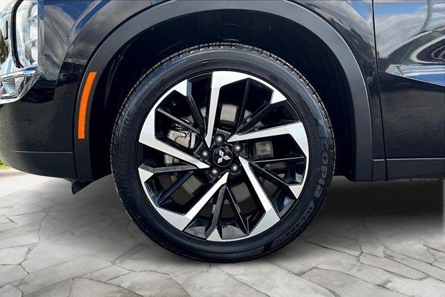 used 2024 Mitsubishi Outlander car, priced at $26,242