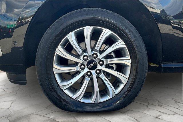 used 2022 Lincoln Navigator car, priced at $39,598