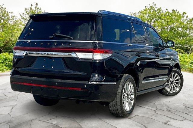 used 2022 Lincoln Navigator car, priced at $39,598