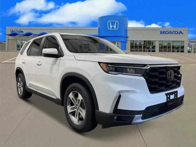 new 2025 Honda Pilot car, priced at $46,680