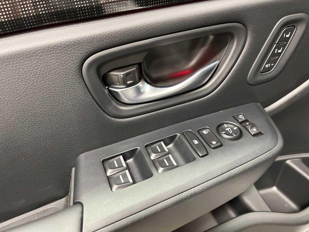 new 2025 Honda Pilot car, priced at $52,376