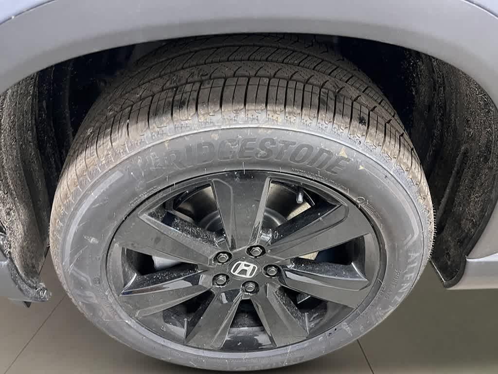 new 2025 Honda Pilot car, priced at $52,376