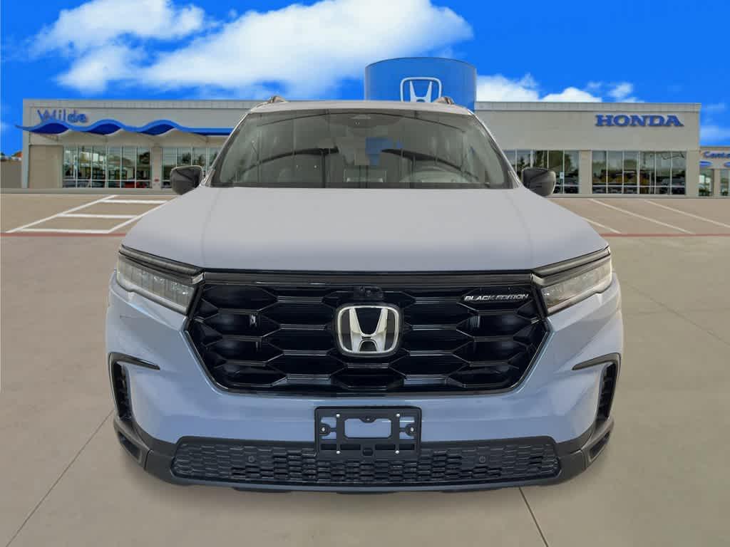 new 2025 Honda Pilot car, priced at $52,376