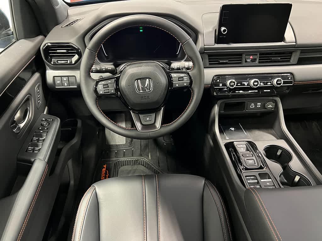 new 2025 Honda Pilot car, priced at $48,859