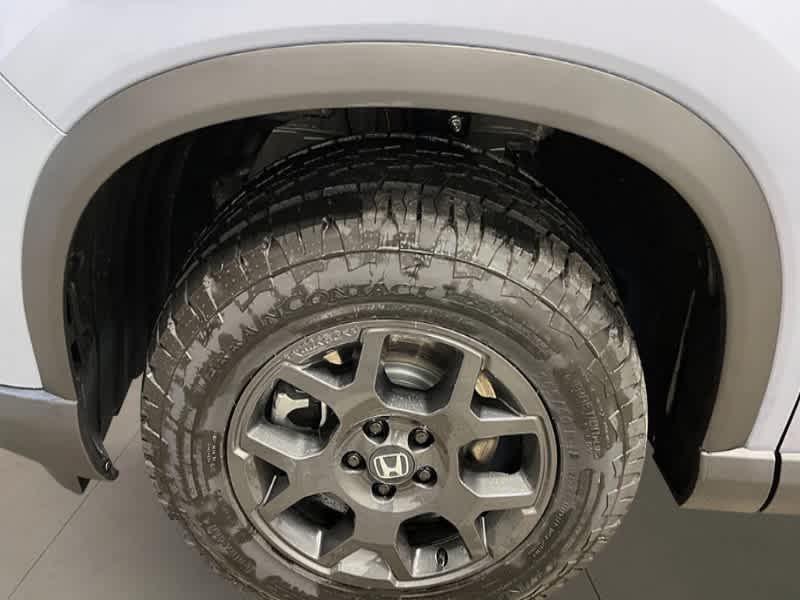 new 2025 Honda Pilot car, priced at $49,088