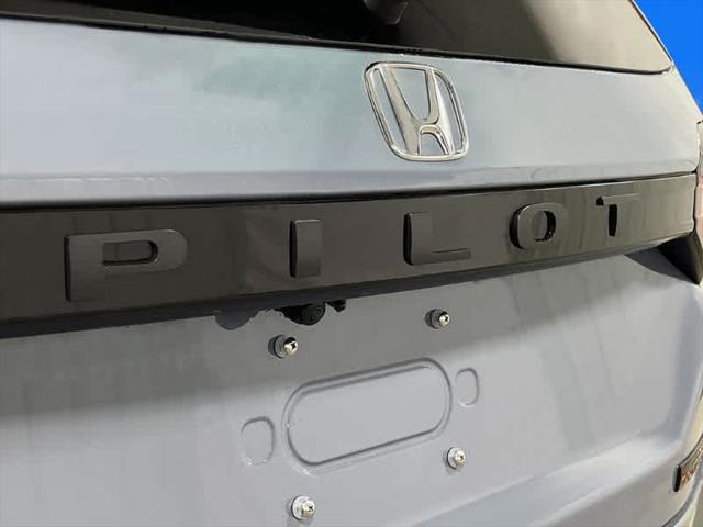 new 2025 Honda Pilot car, priced at $49,930