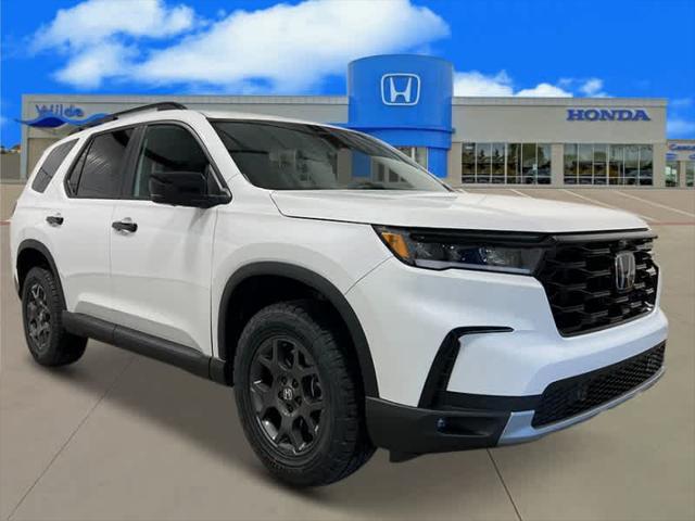 new 2025 Honda Pilot car, priced at $48,790