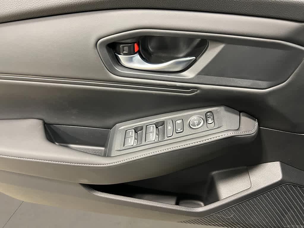 new 2025 Honda Accord Hybrid car, priced at $33,618