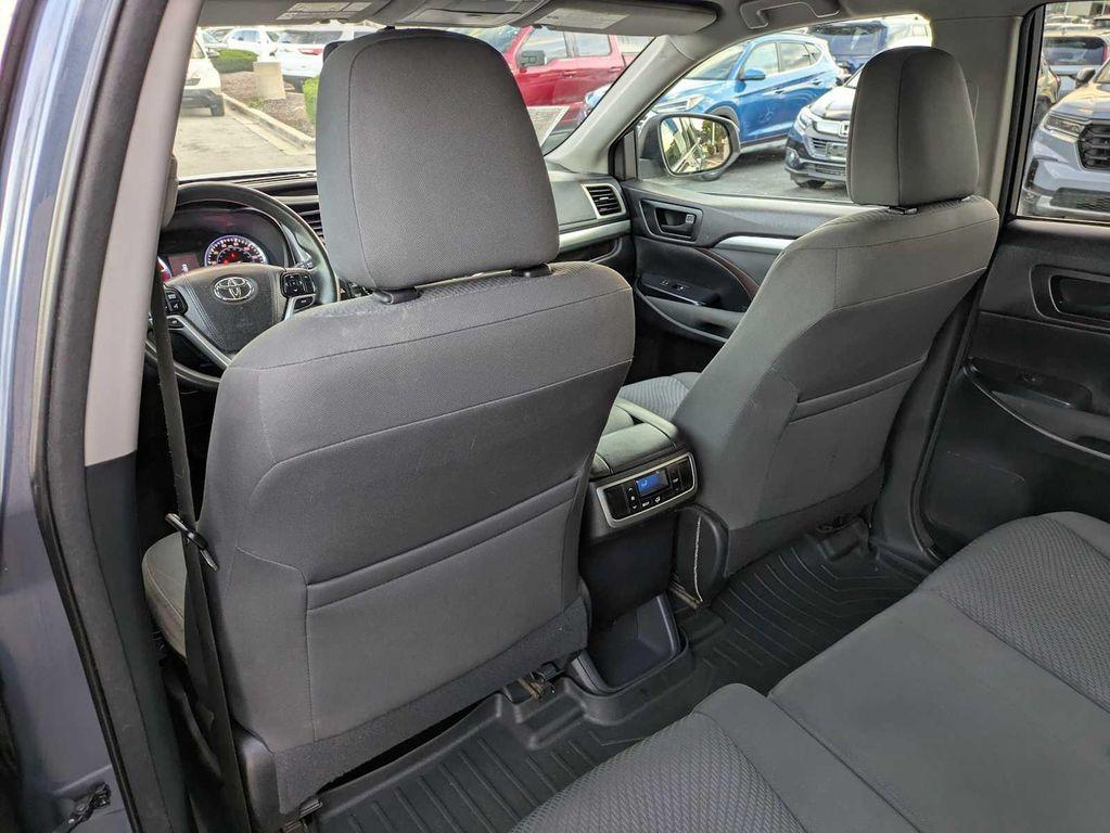 used 2015 Toyota Highlander car, priced at $15,719