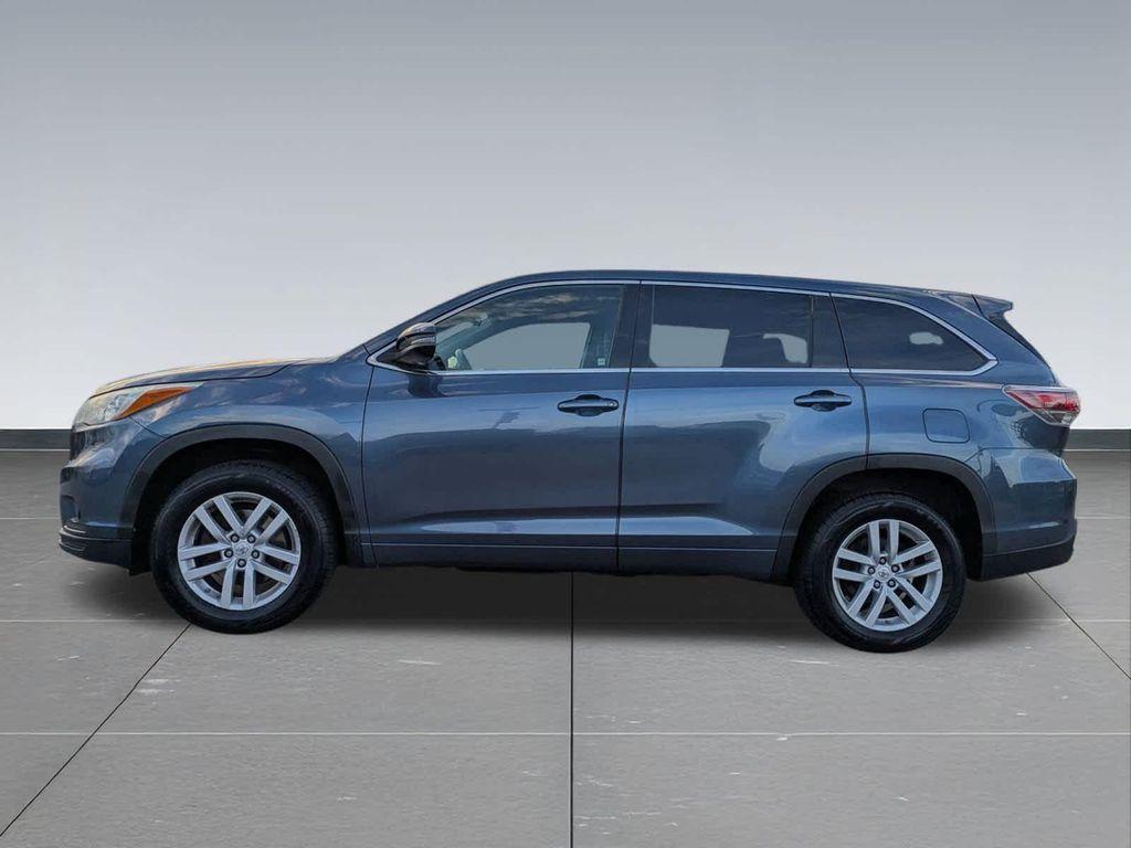 used 2015 Toyota Highlander car, priced at $15,719