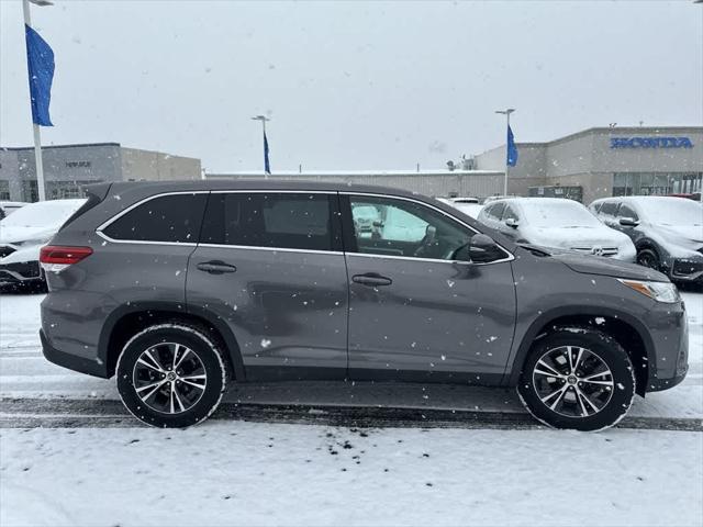 used 2019 Toyota Highlander car, priced at $25,439