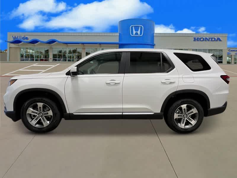 new 2025 Honda Pilot car, priced at $45,295