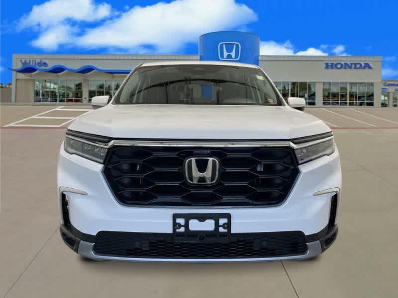 new 2025 Honda Pilot car, priced at $45,842
