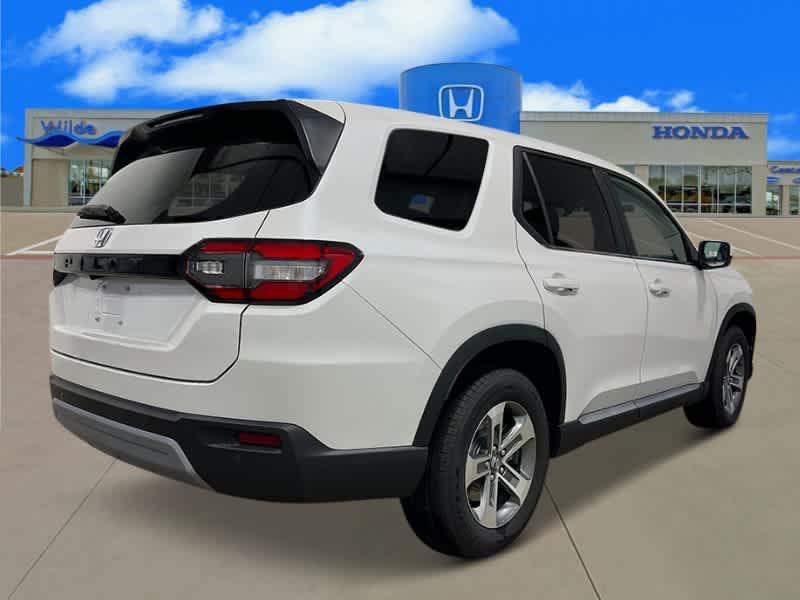 new 2025 Honda Pilot car, priced at $45,842