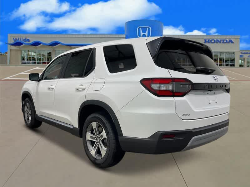 new 2025 Honda Pilot car, priced at $45,842