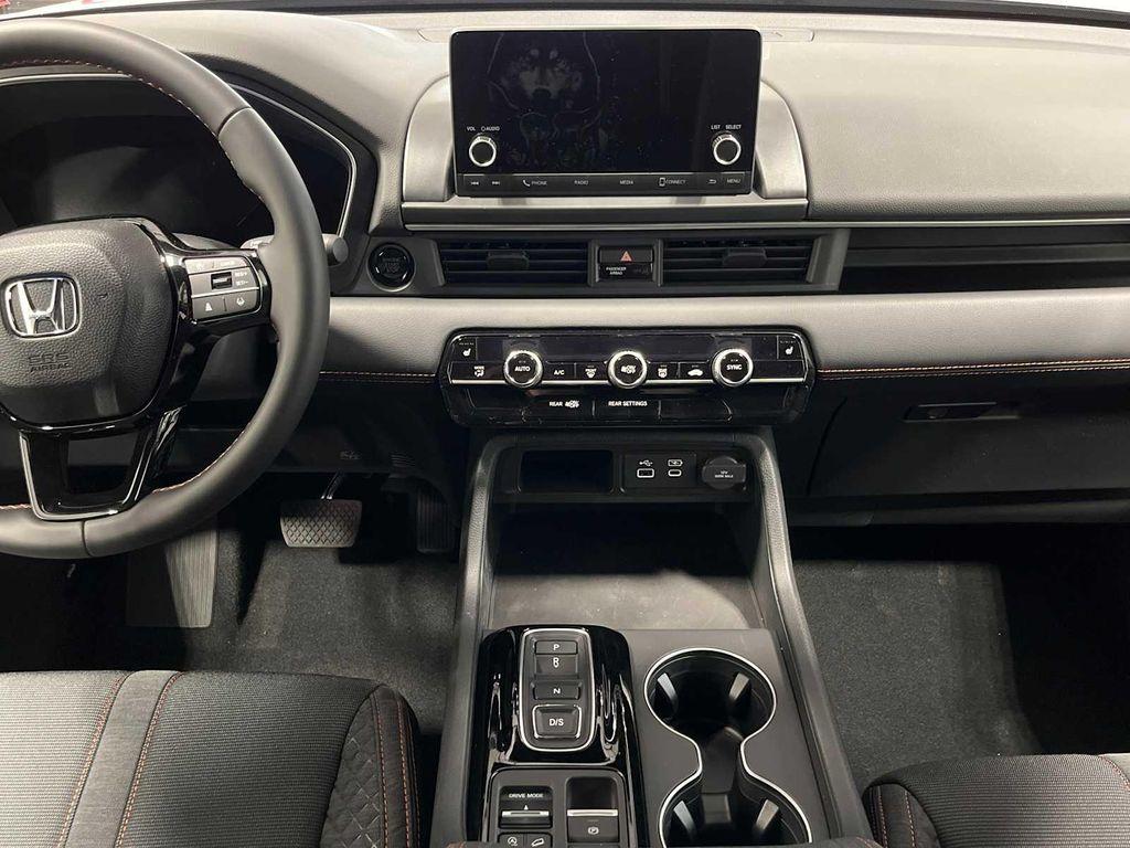 new 2025 Honda Pilot car, priced at $42,584