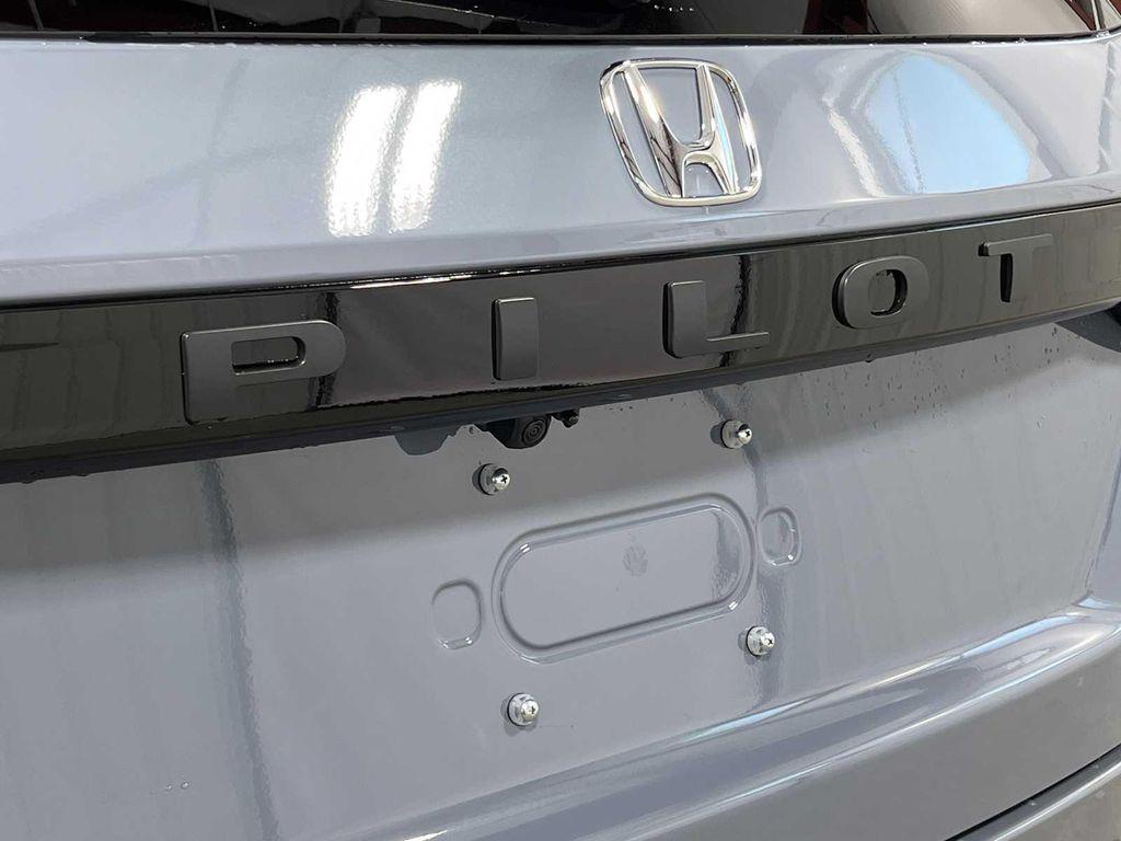 new 2025 Honda Pilot car, priced at $42,584