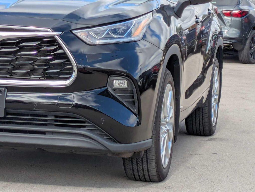 used 2021 Toyota Highlander Hybrid car, priced at $40,445