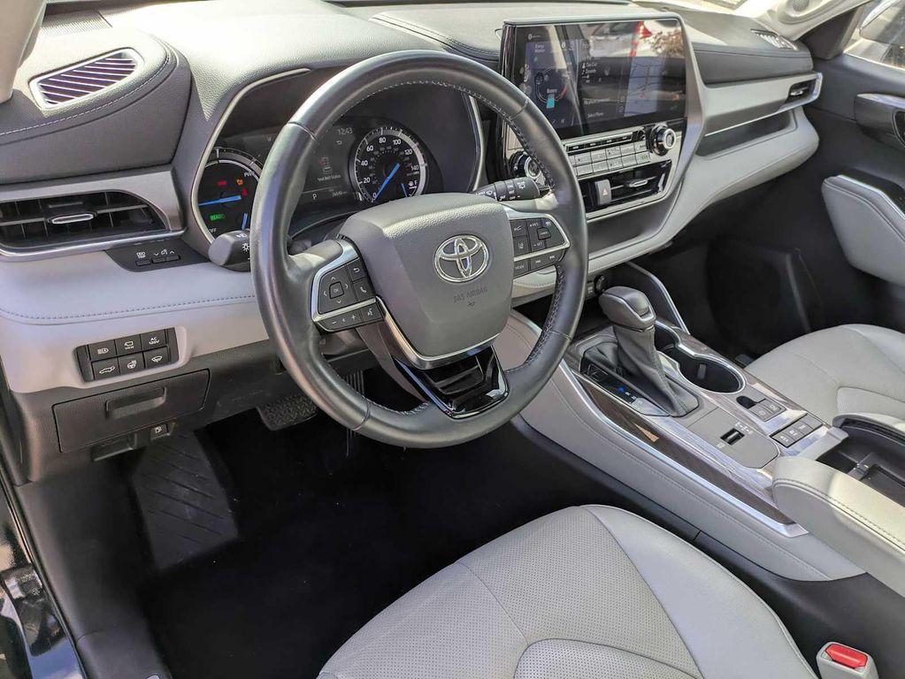 used 2021 Toyota Highlander Hybrid car, priced at $40,445