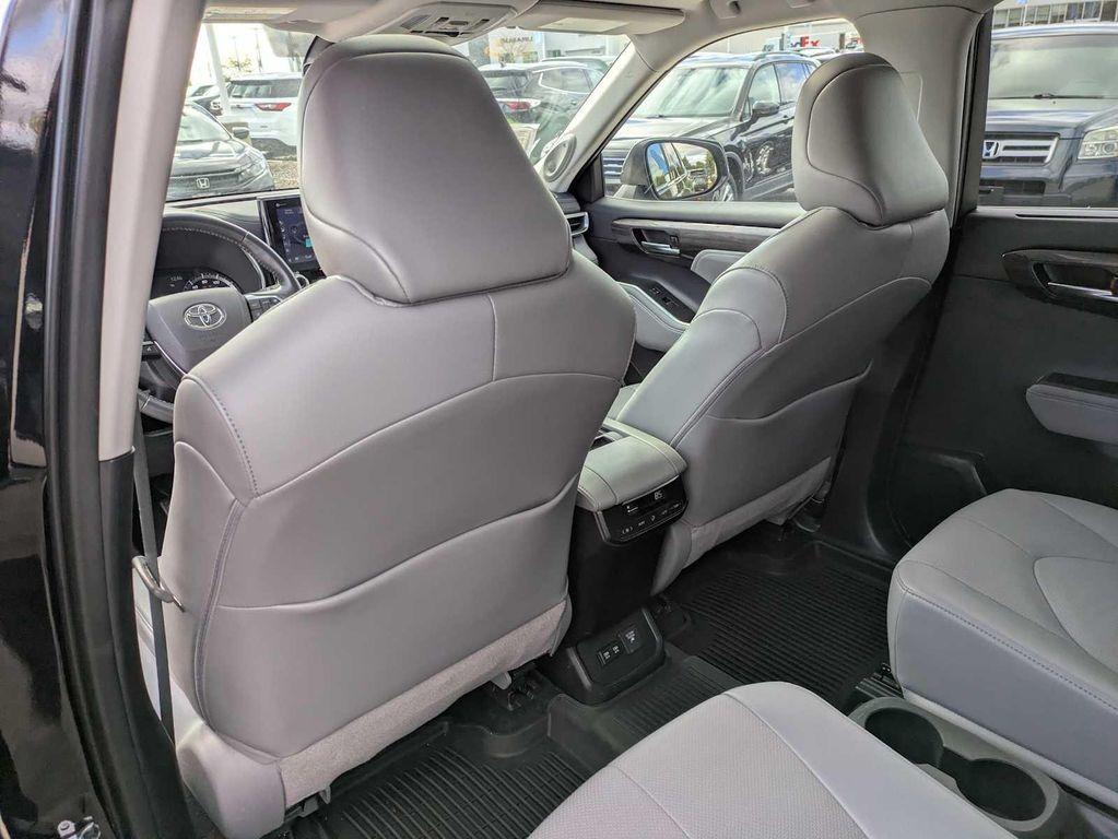 used 2021 Toyota Highlander Hybrid car, priced at $40,445