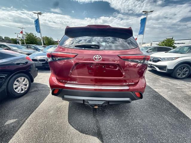 used 2022 Toyota Highlander car, priced at $37,779
