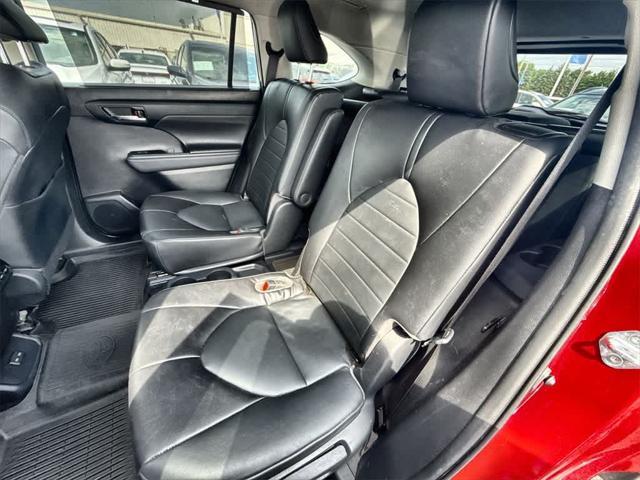 used 2022 Toyota Highlander car, priced at $37,779