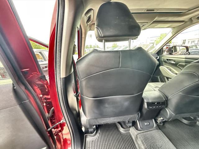 used 2022 Toyota Highlander car, priced at $37,779