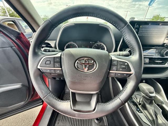 used 2022 Toyota Highlander car, priced at $37,779