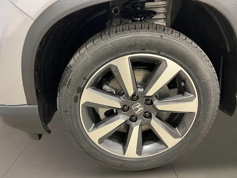 new 2025 Honda Pilot car, priced at $56,075