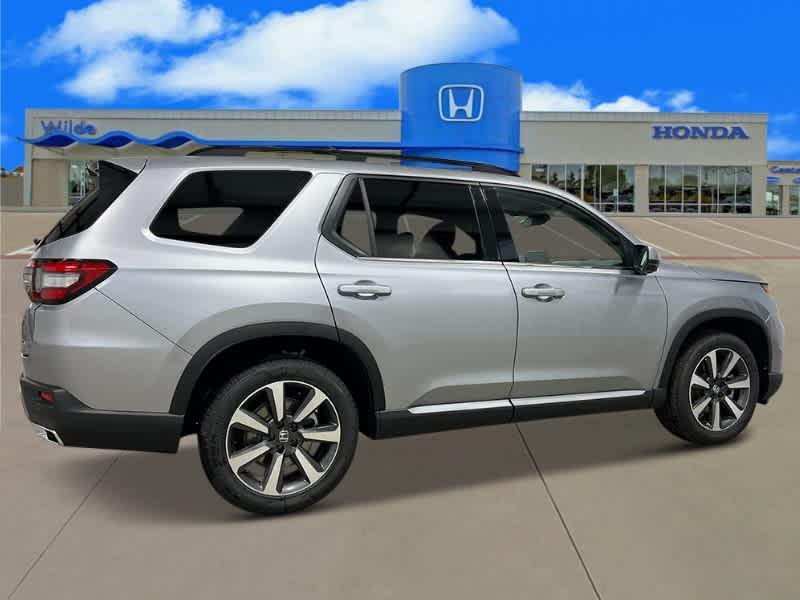 new 2025 Honda Pilot car, priced at $56,075