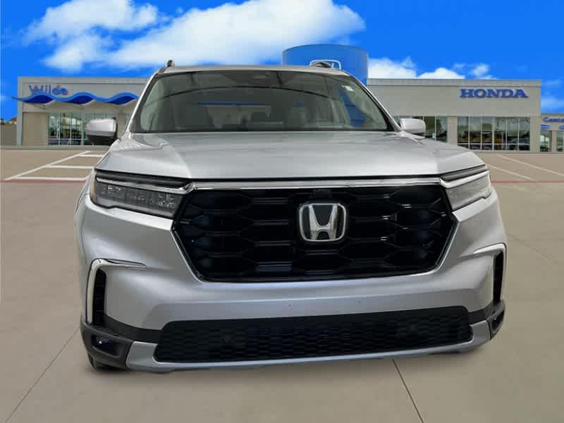 new 2025 Honda Pilot car, priced at $56,075