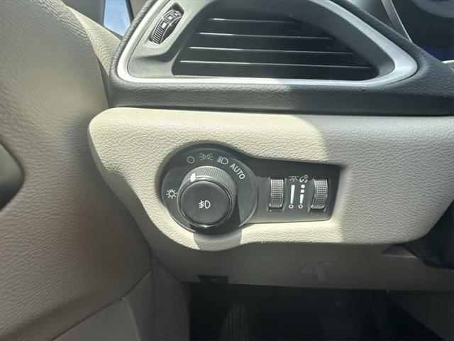 used 2022 Chrysler Pacifica car, priced at $21,467