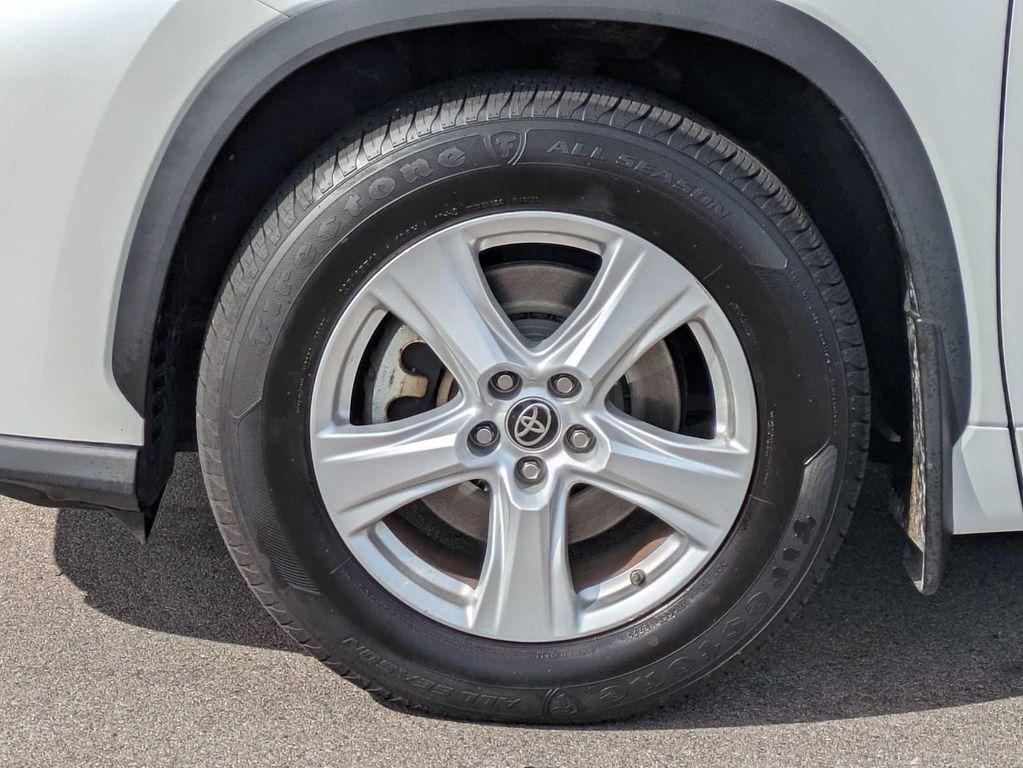 used 2022 Toyota Highlander Hybrid car, priced at $25,799