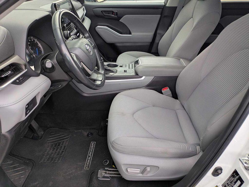 used 2022 Toyota Highlander Hybrid car, priced at $25,799