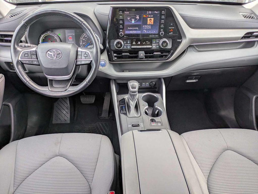 used 2022 Toyota Highlander Hybrid car, priced at $25,799