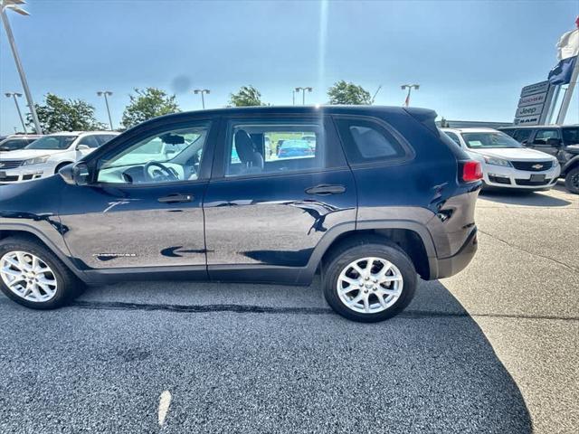 used 2015 Jeep Cherokee car, priced at $13,485