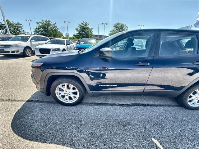 used 2015 Jeep Cherokee car, priced at $13,485