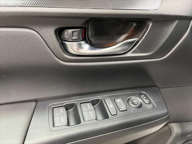 new 2026 Honda CR-V Hybrid car, priced at $39,695