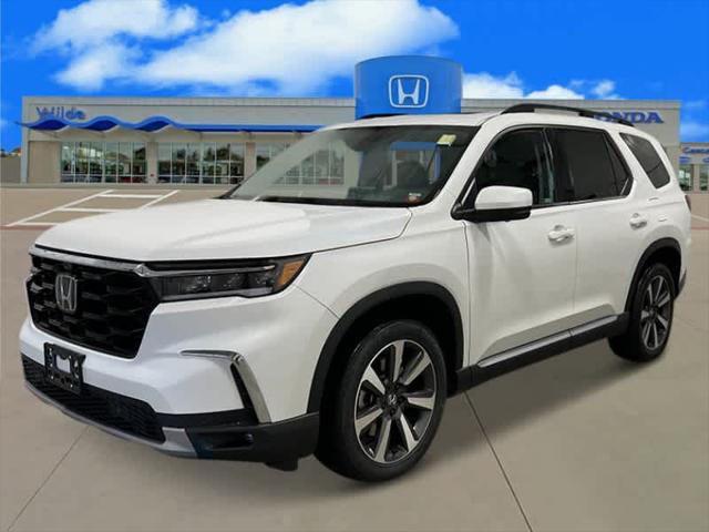 new 2025 Honda Pilot car, priced at $54,985