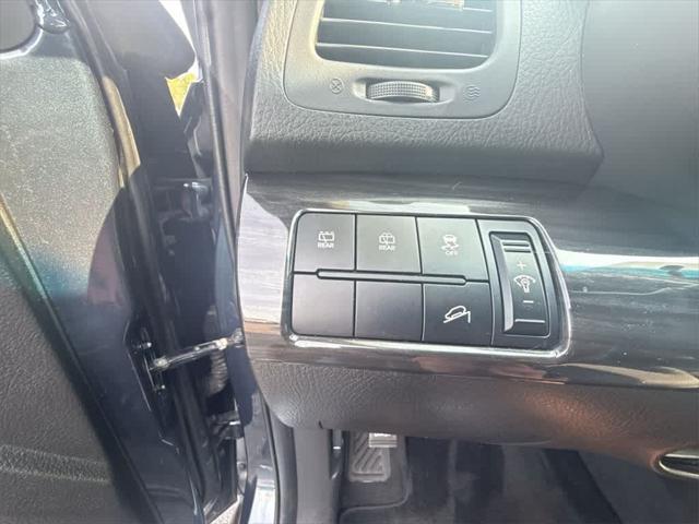 used 2011 Kia Sorento car, priced at $9,288