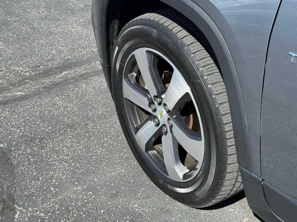 used 2018 Chevrolet Traverse car, priced at $14,899