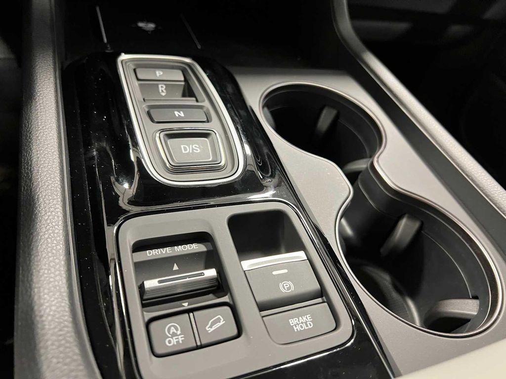 new 2025 Honda Pilot car, priced at $45,415