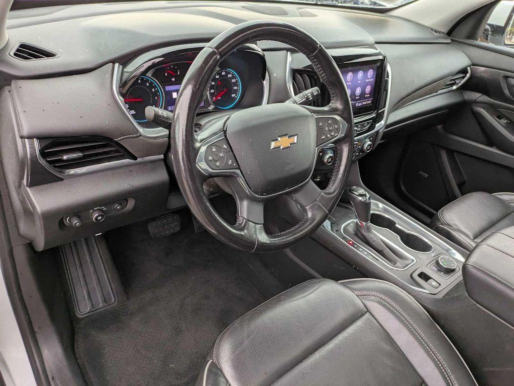 used 2020 Chevrolet Traverse car, priced at $27,800